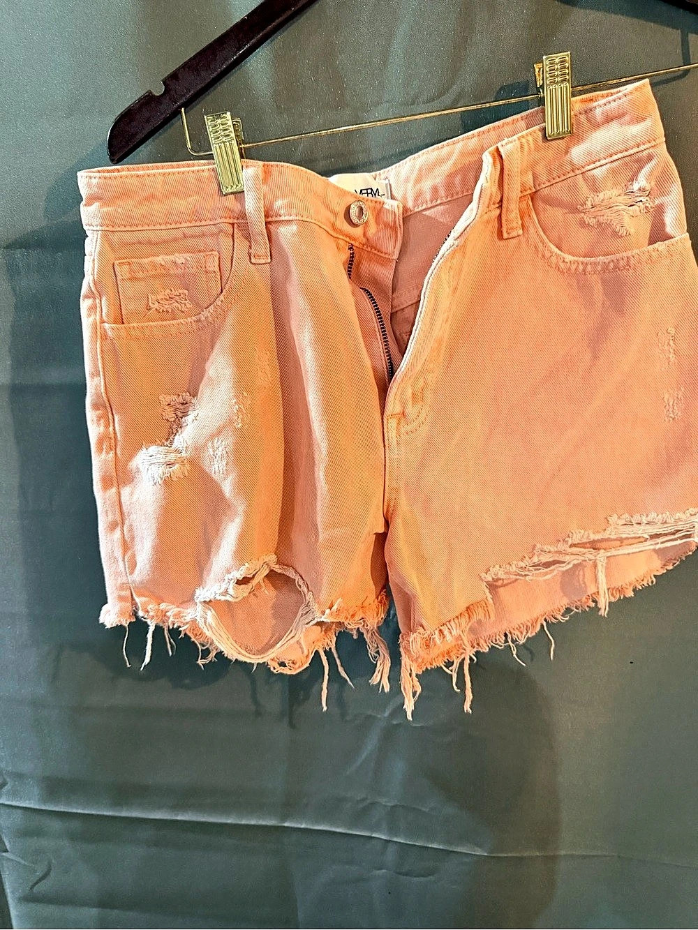 Vervet PV2360 Distressed Denim Shorts in Pink Size Medium